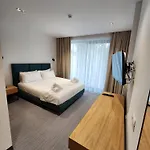 Manta 4*