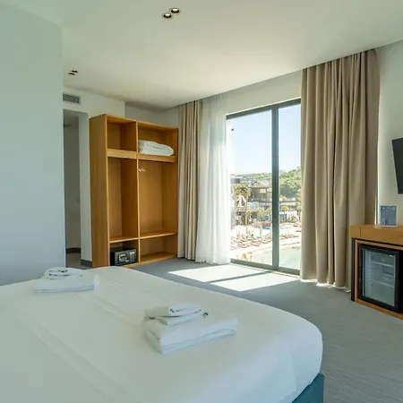 Manta Hotel 4*