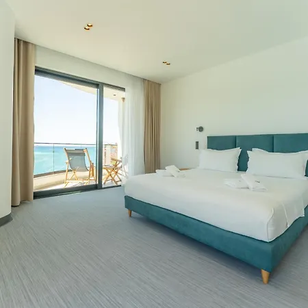 Hotel Manta 4*