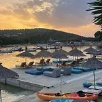 Manta Hotel 4*