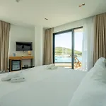 Manta Ksamil