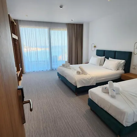 Hotel Manta 4*