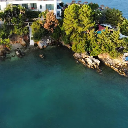 Hotel Manta 4*