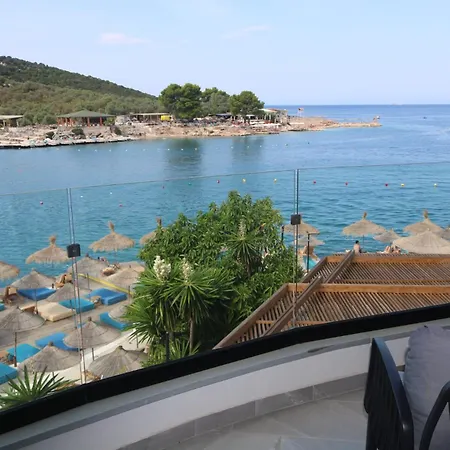 Hotel Manta 4*