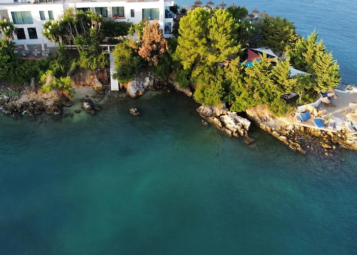 Hotel Manta 4*