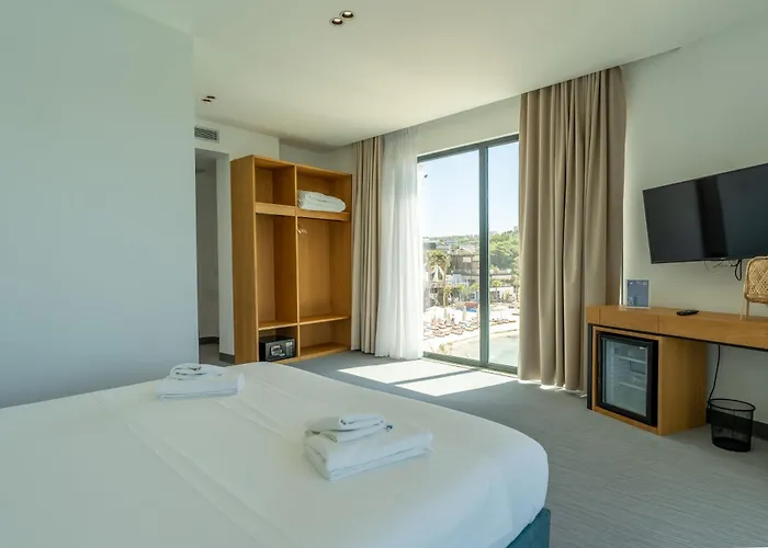 Manta Hotel 4*